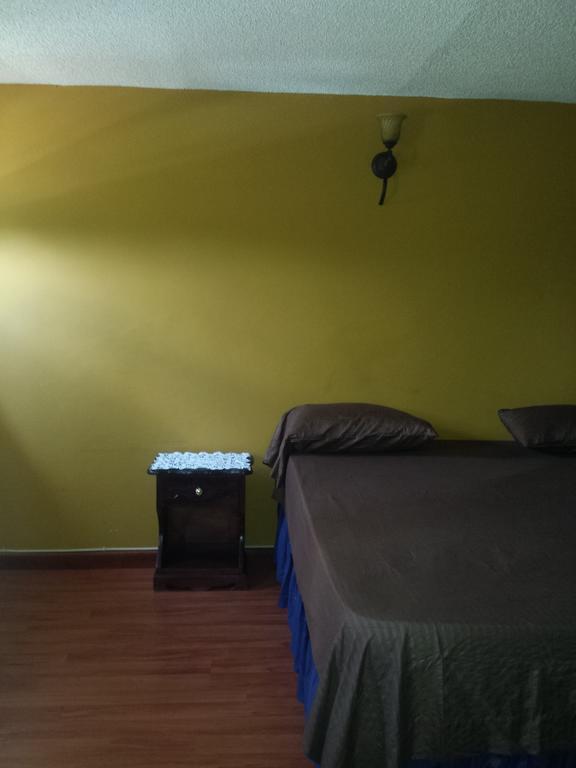 Impeccable Guest Rooms 2 Kingston Chambre photo
