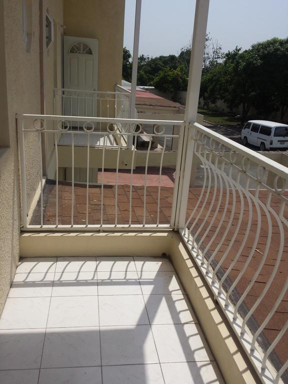 Impeccable Guest Rooms 2 Kingston Chambre photo
