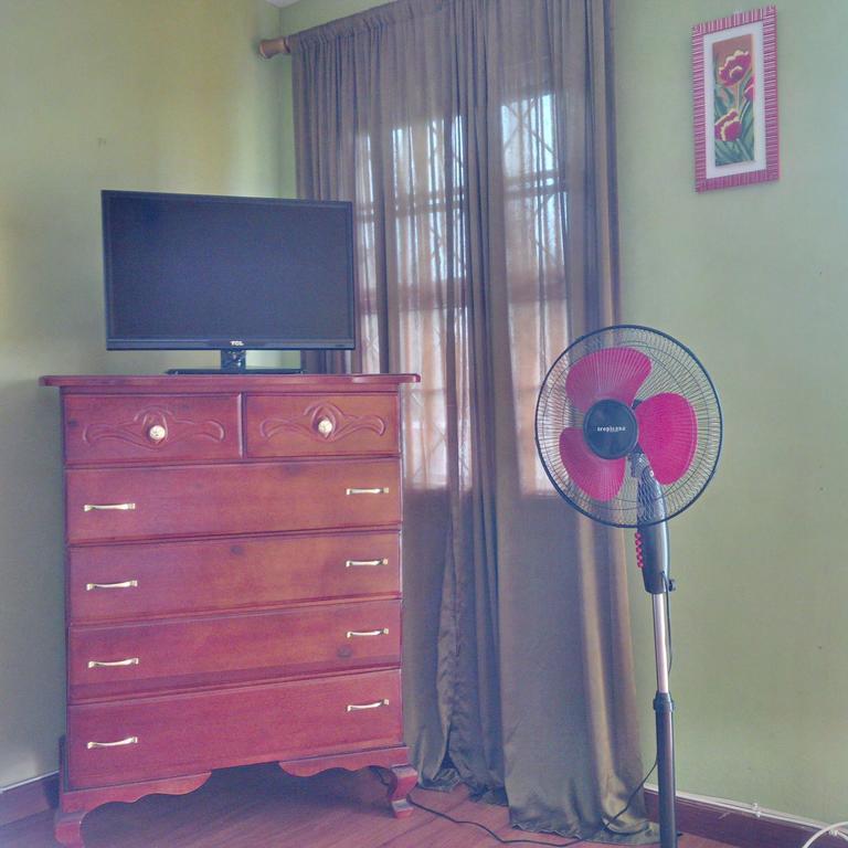 Impeccable Guest Rooms 2 Kingston Chambre photo